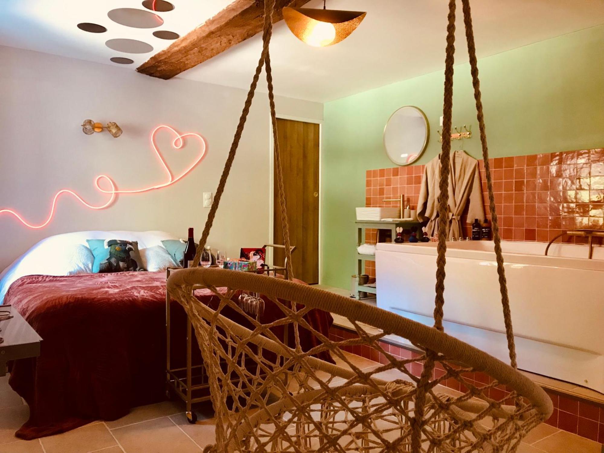 Jacuzzi Et Vue Sur Loire - Maison D'Hotes L'Odyssee La Chapelle-sur-Loire Ngoại thất bức ảnh